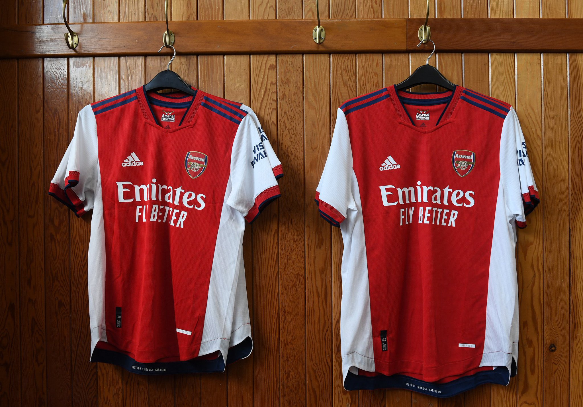 英超big6球衣赞助,英超big6队徽照片复古