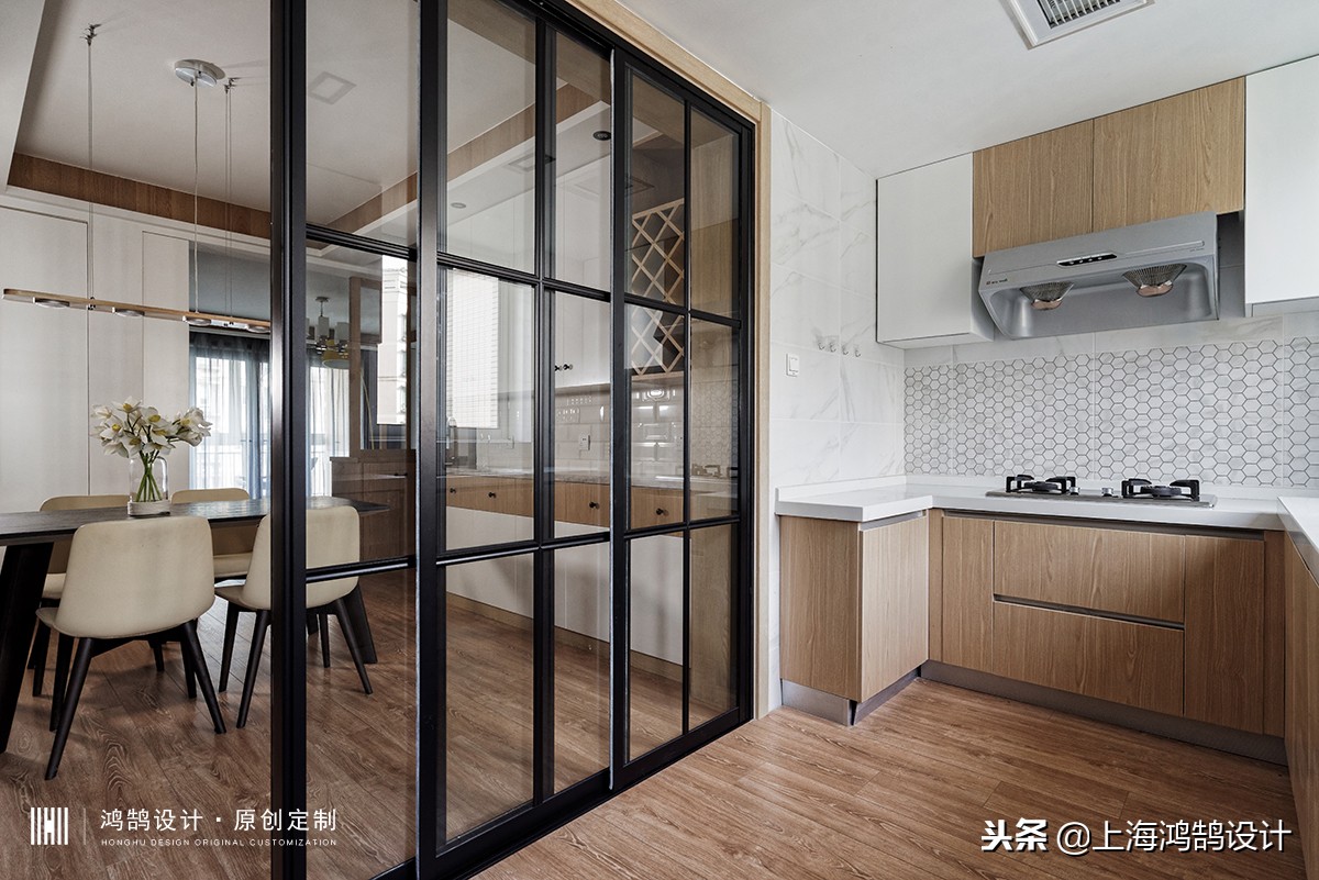 黑框极简玻璃门安装,家装玻璃门什么颜色的流行