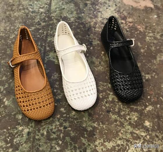 爆款软底鞋时尚百搭穿上显气质 (适合年轻人穿的潮鞋女款)