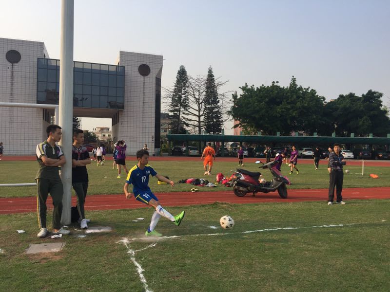 鏍″洯瓒崇悆鍐宠禌閬楁喚璐ュ寳,瓒崇悆椋庝簯涓轰粈涔堟病鍐宠禌