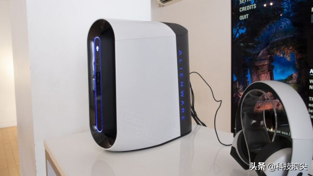 外星人AuroraR9搭载GTX2080双卡和9900K，你愿意为信仰充值吗？