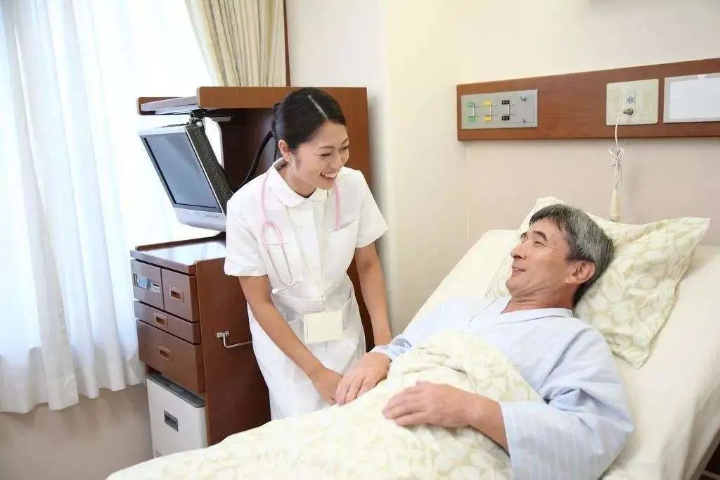 中国女孩远嫁东京：婚前先培训，生子拿补贴，买房享零息*款贷**
