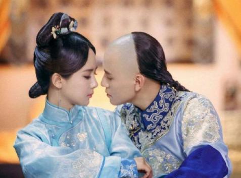 张艺兴杨紫被撮合婚姻,杨紫和张艺兴为啥会被传绯闻