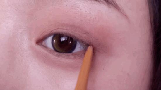 化了妆不敢出门,化了个妆不想出门了