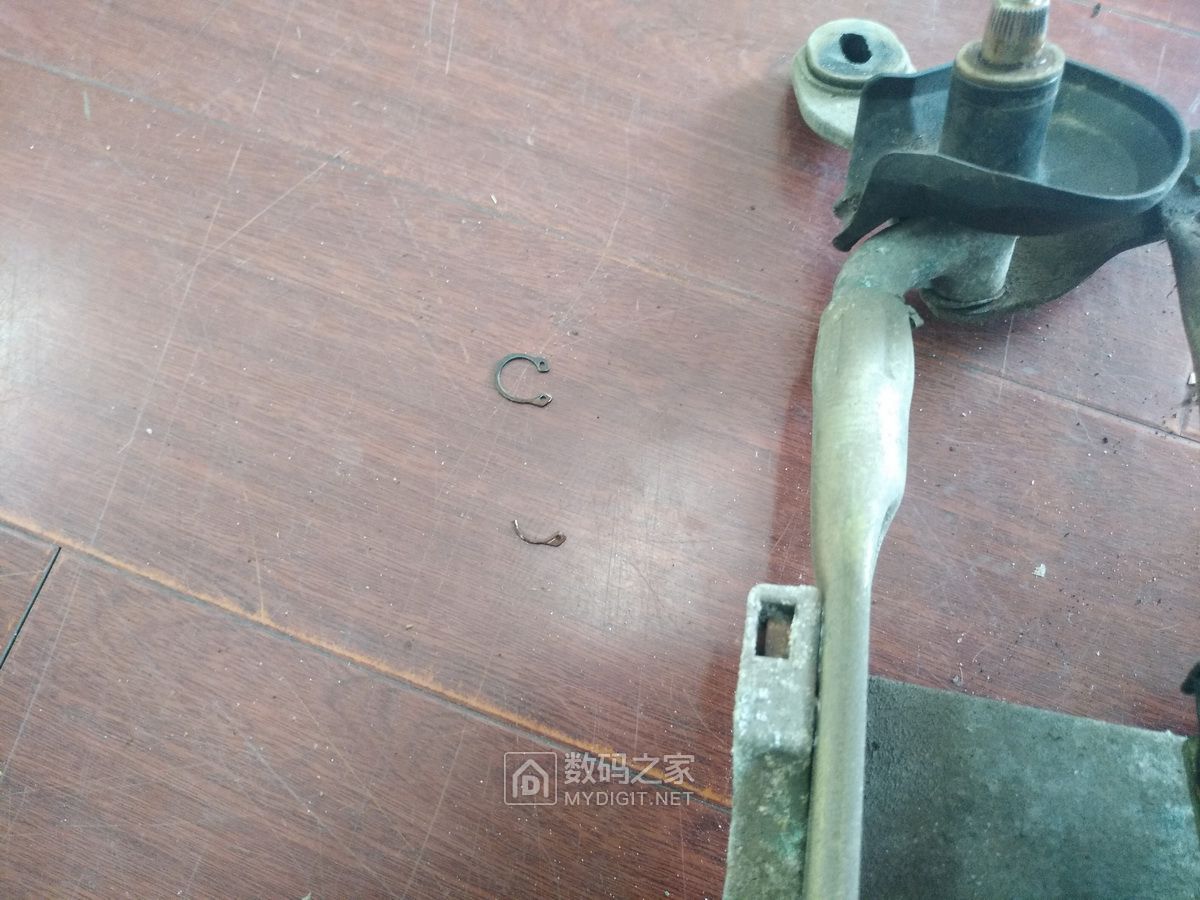 长城c30雨刮器维修视频,长城c30雨刷连杆怎么修