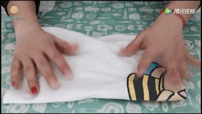 衣柜里放一年的衣服用洗吗,用啥放衣柜里衣服不生虫