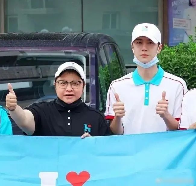 韩红王一博救援事件,韩红王一博翻车