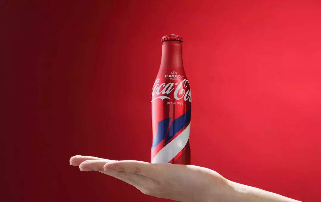 可口可乐无处不在的广告,史上最恶意广告可口可乐