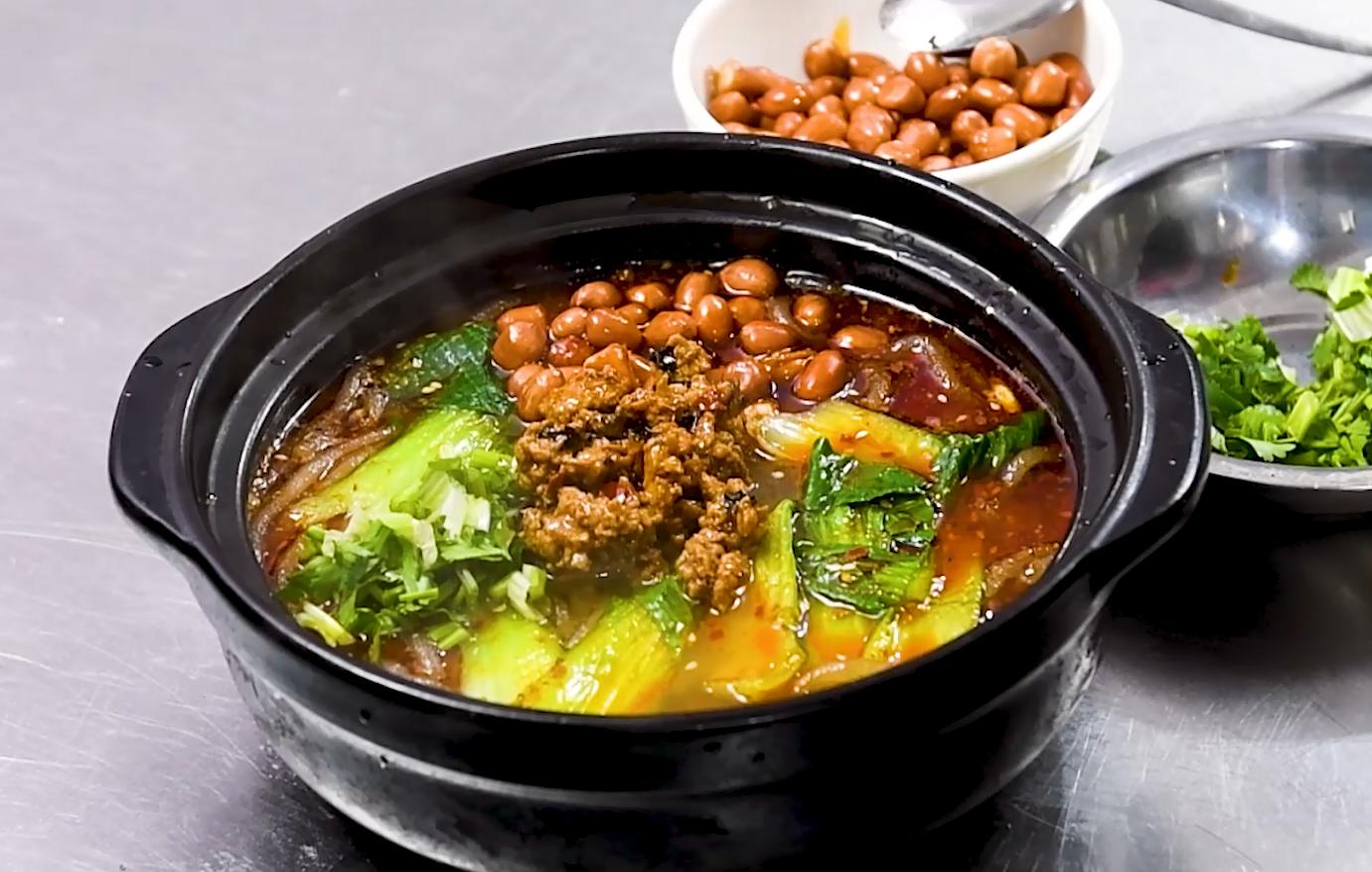 正宗酸辣粉技术配方视频,酸辣粉家常做法视频