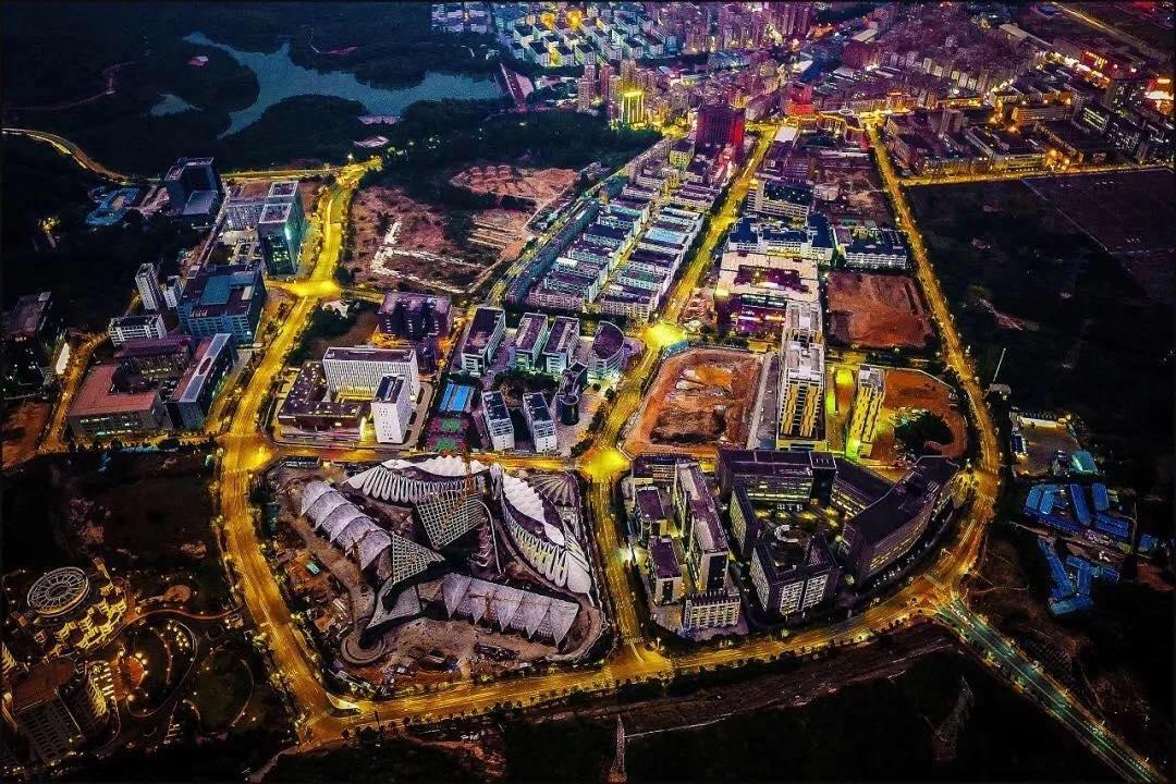 史上最猛土拍后，大浪强势杀出，晋级深圳中轴中心