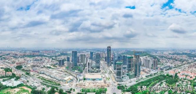 广州大叔身价9亿10栋楼收租,在广州拼搏了十多年买下2套房