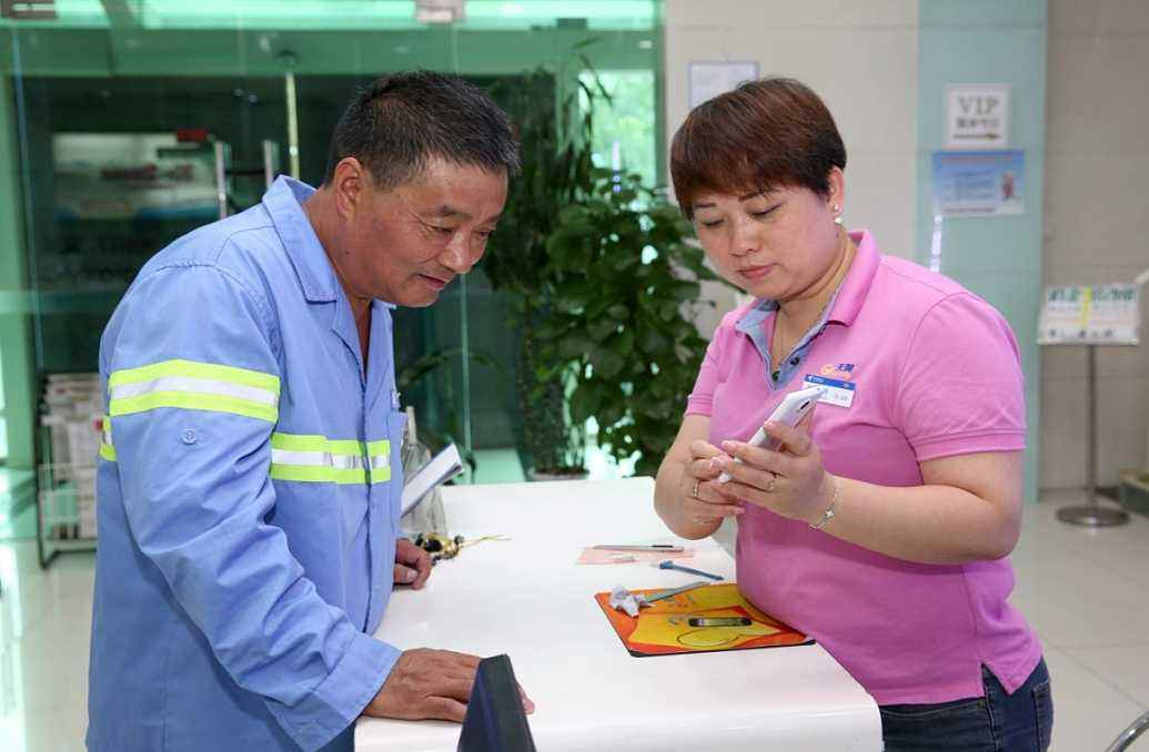 实体手机店生意不好做怎么办,实体手机店倒闭
