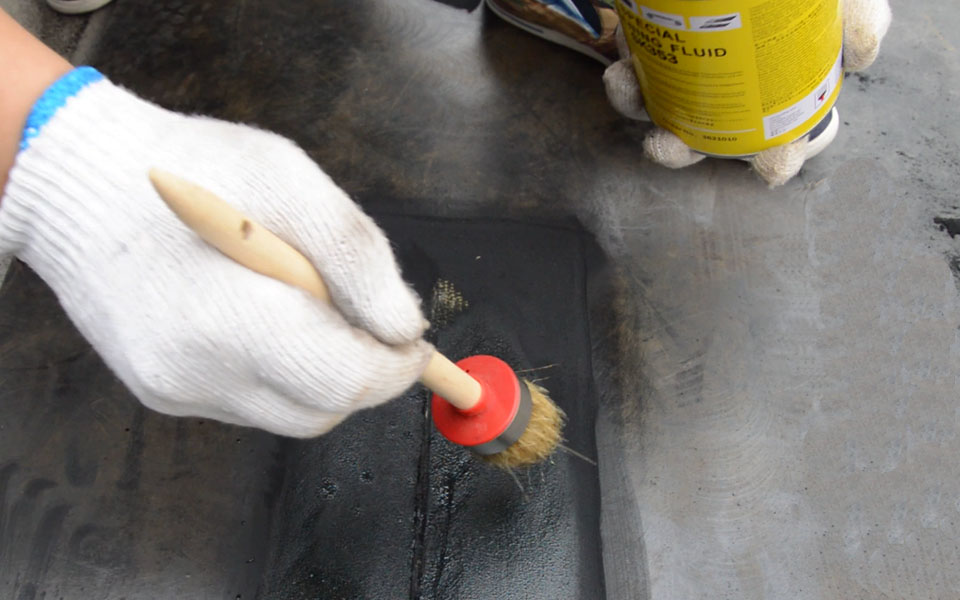 皮带撕裂的处理方法及关注事项,皮带划伤磨损怎么修复