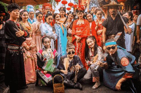 北京首次土拍14家房企抢一块地,北京68亿挂牌三宗地块