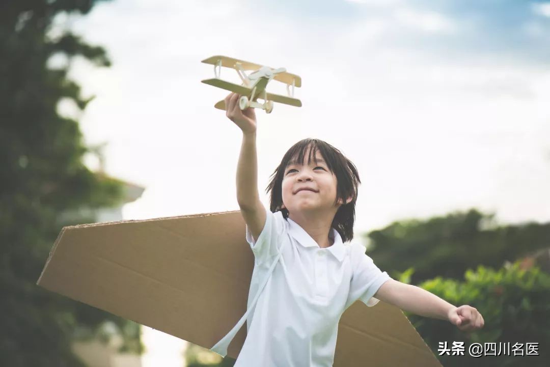 娃儿长不高是怎么回事,孩子身高不长怎么给家长说