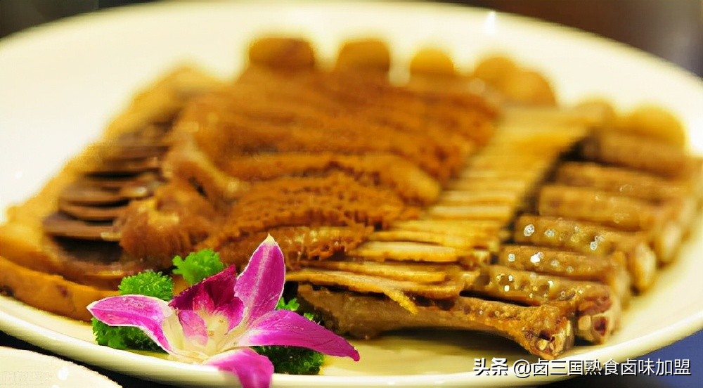 卤三国生意好吗,卤三国卤味创业合作