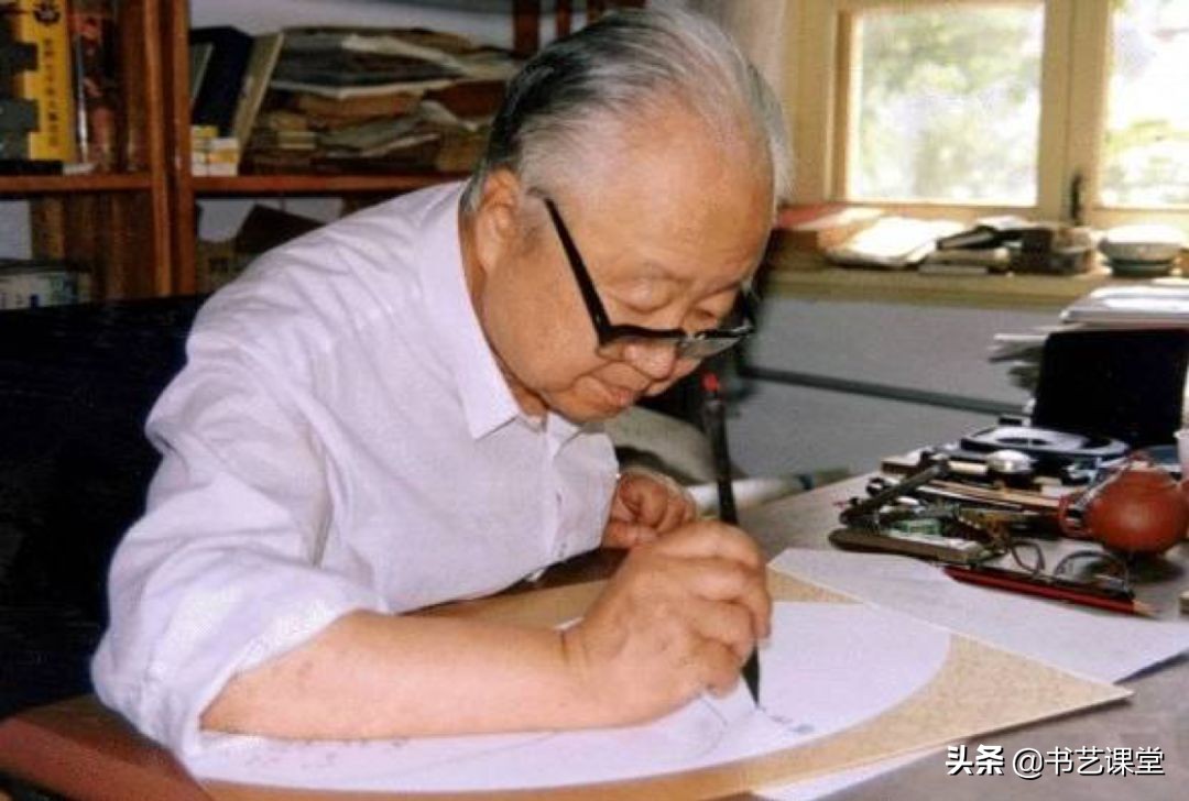 写了多年字，执笔的高低松紧问题可能都被我们轻忽了