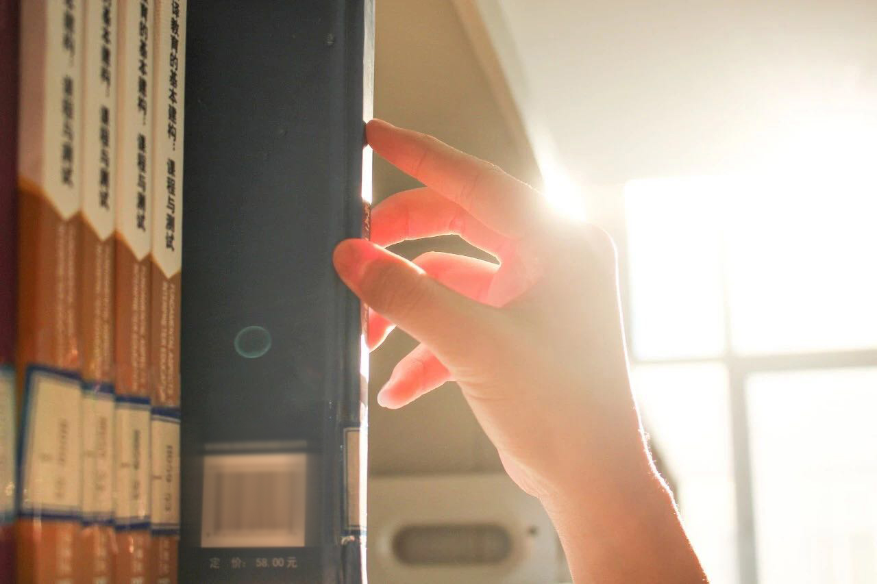 作者、平台利益纠葛难断，网文圈该何去何从？