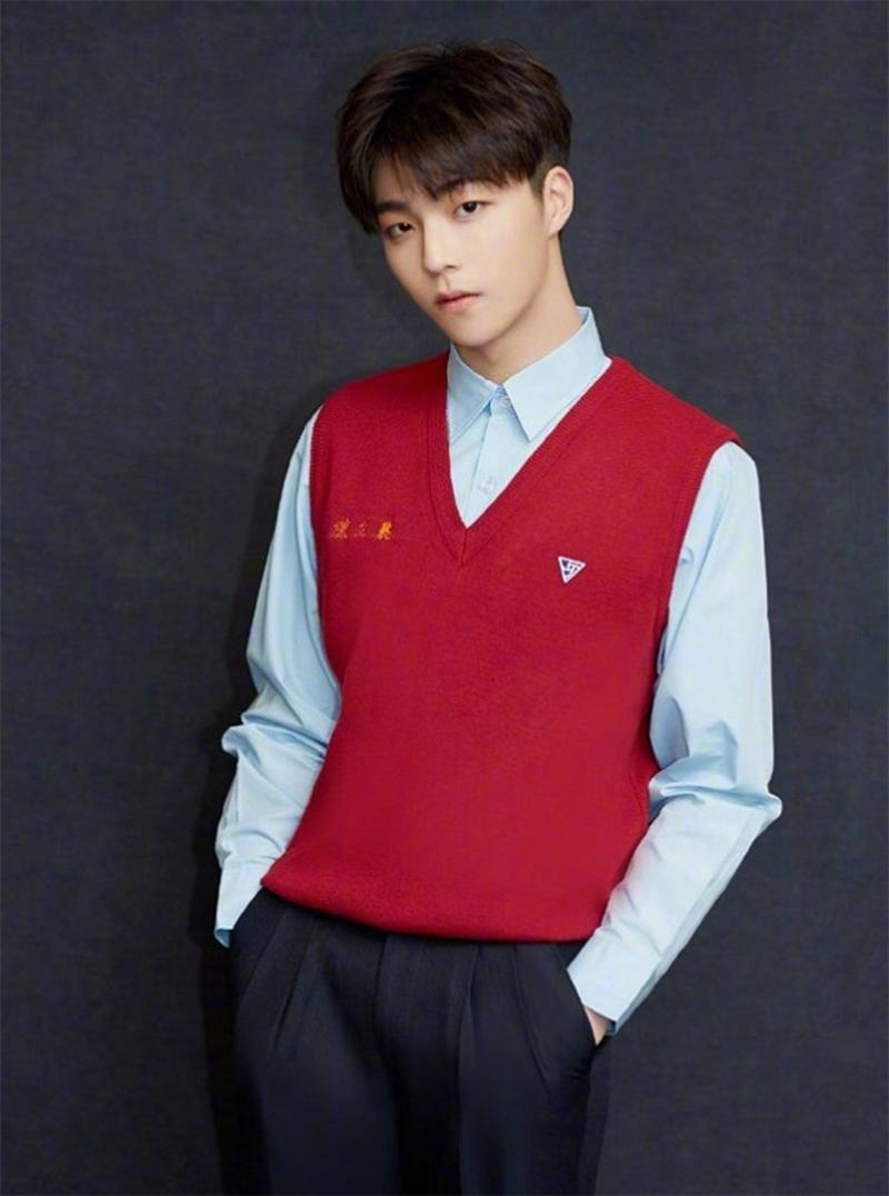 学校校草的穿搭该咋穿,学院风穿搭樱花校园