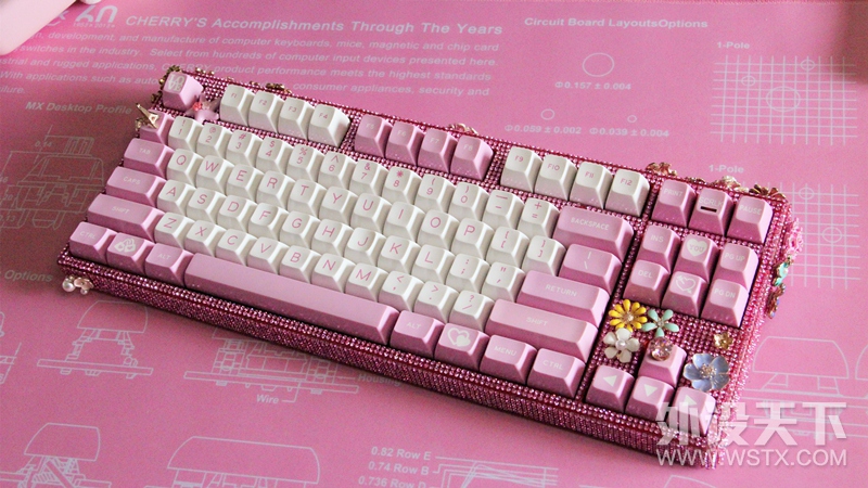 利奥波德：许你粉黛红霞醉梦人家