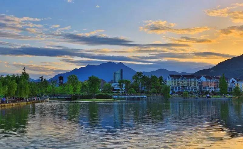 成都什么气候最热,都江堰什么气候去合适