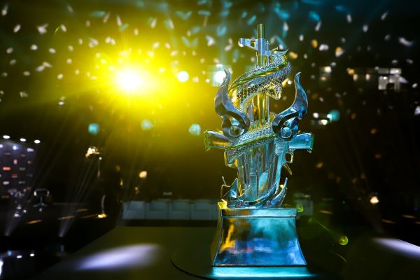 CFPL丨助力总决赛，CF观赛助手送永久冠军之心、荣耀之魂！