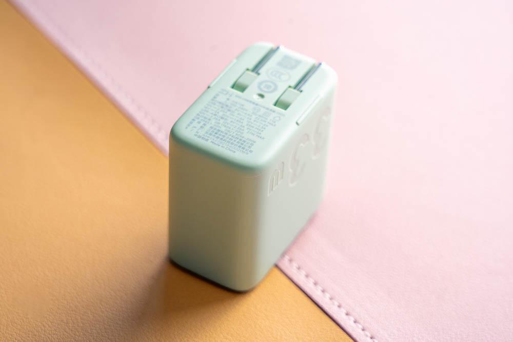 zmi紫米20w大功率无线充电器,紫米30w充电器对比小米30w充电器