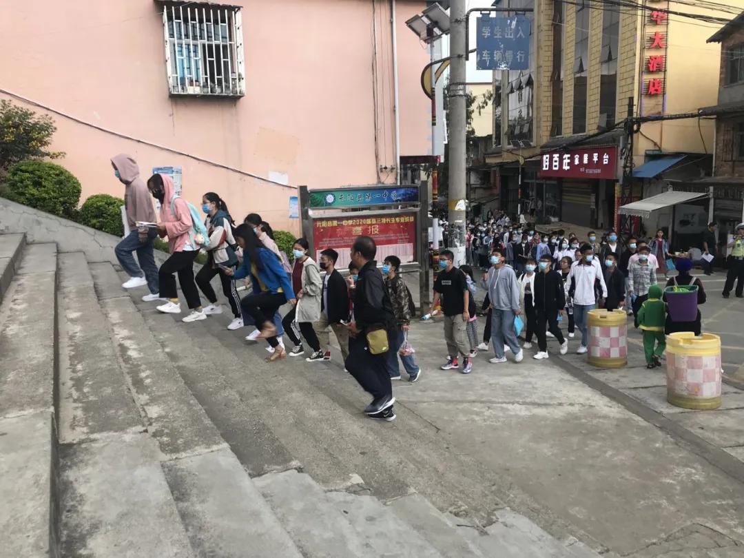 2022高考现场云南直播,红河州高考点