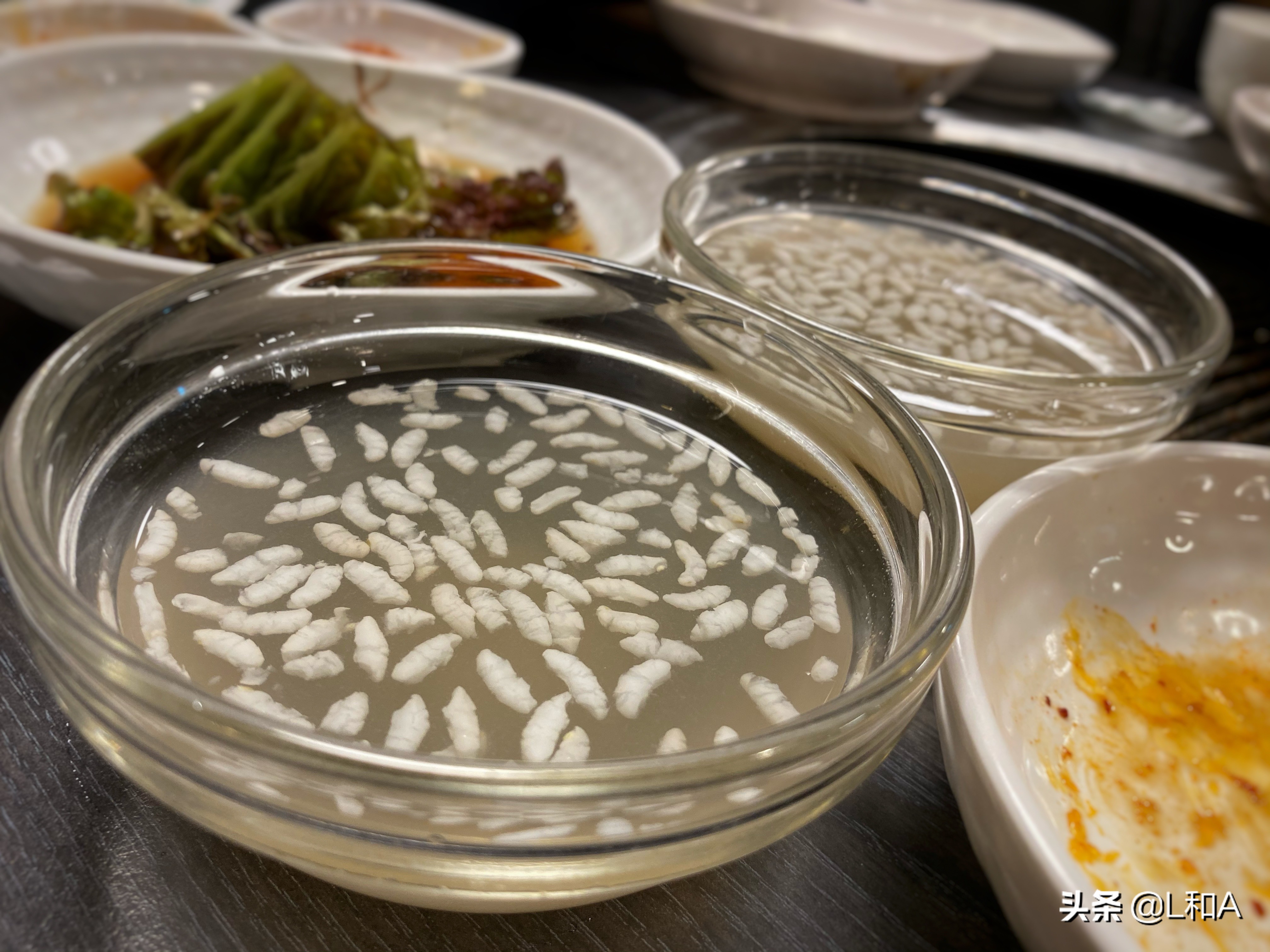 首尔：乙支路的烤内脏专卖店，前韩国总统的老相好