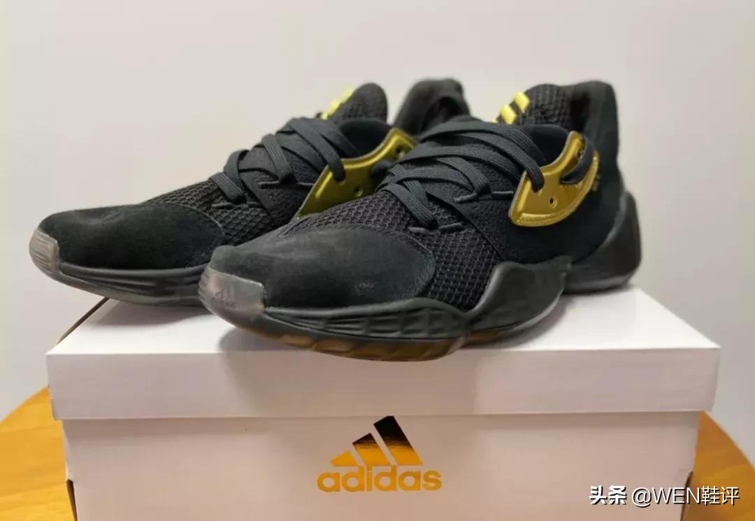 小体重打球该买什么鞋,小体重买羽毛球鞋应该关注什么