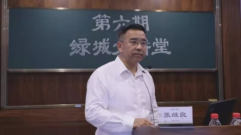 绿城大学一周年丨回首为前瞻，勉力而求索