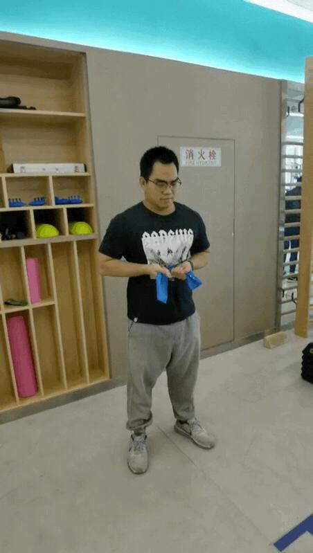 成人肋骨外翻危害,为什么会肋骨外翻出大包