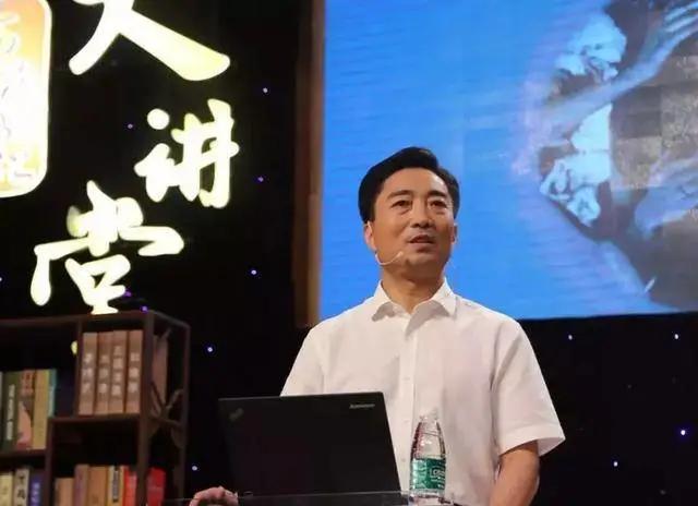 萌娃、萌宠纷纷抢镜！今年高考作文，深圳学生躺赢？