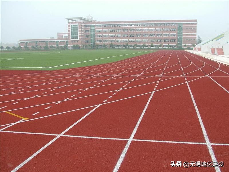 人工铺装透气型塑胶跑道,深圳塑胶跑道铺装材料厂家供应