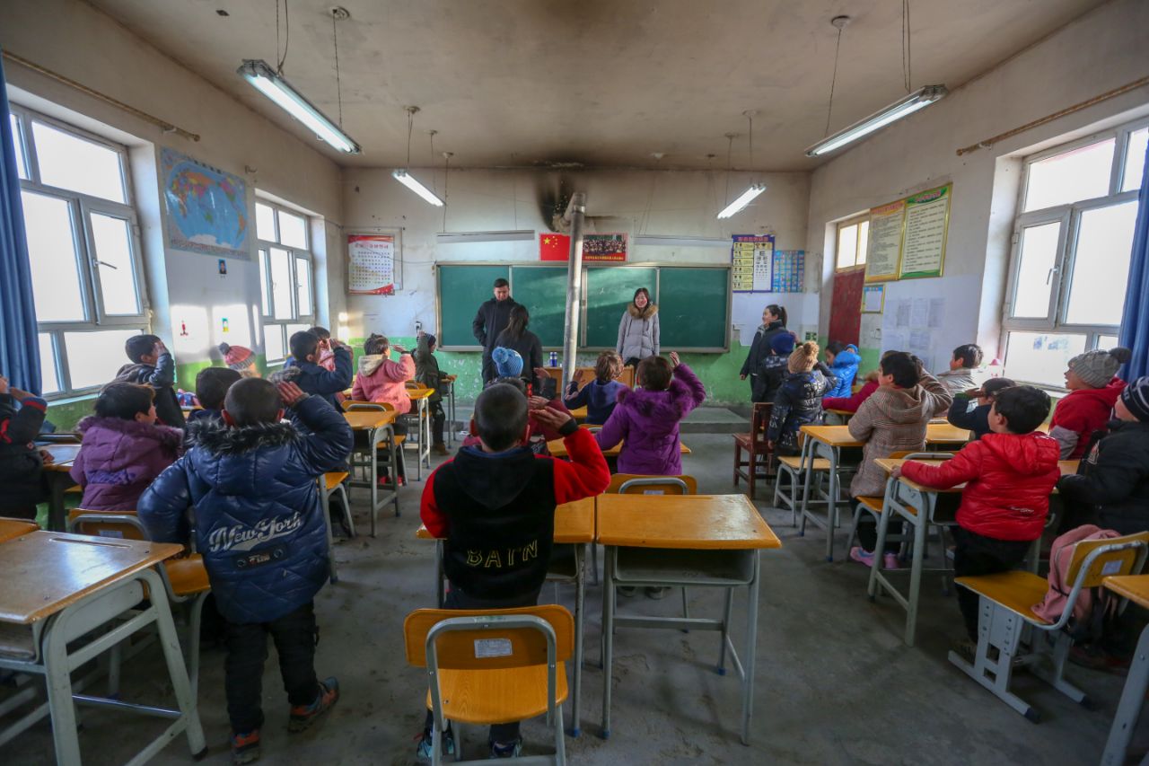 令人感动！联赛激战正酣这两名*疆新**球员却在默默做这件事