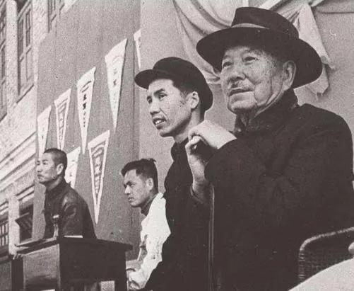 论倾财兴学，无人可比陈嘉庚！女婿李光前慷慨，堂侄办南洋大学