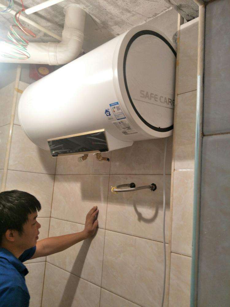卫生间装热水器还是天然气热水器,卫生间热水器用哪种最好