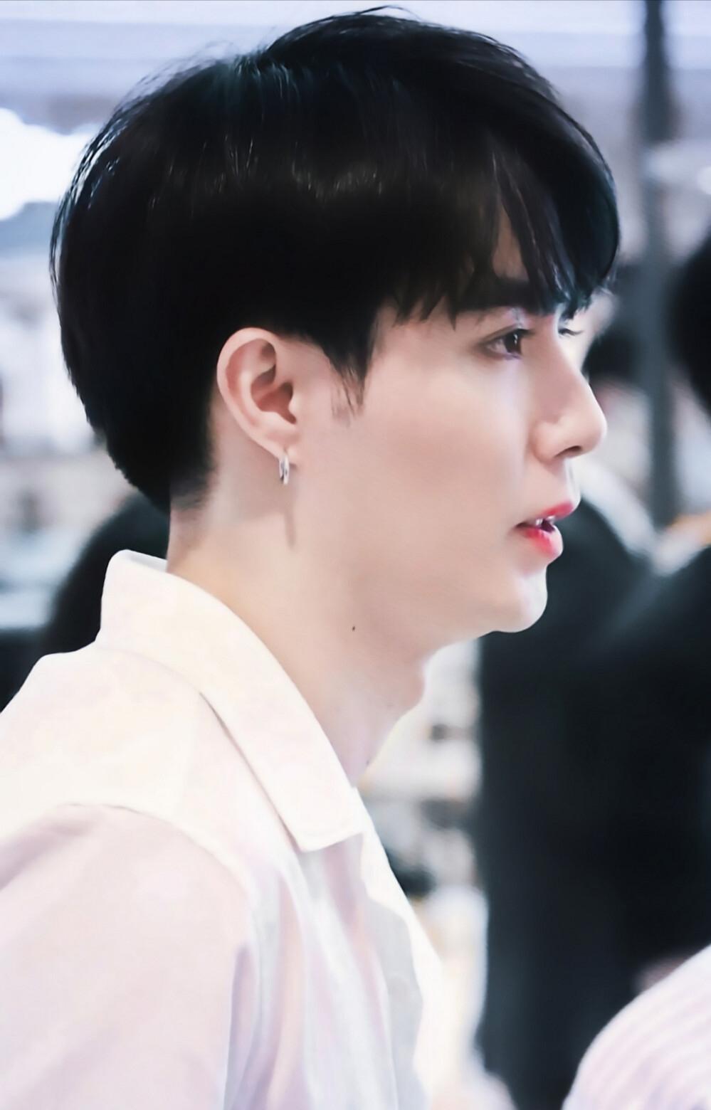 他泰让人一眼万年的外观：妞的鼻尖痣泡芙的笑眼文总的手