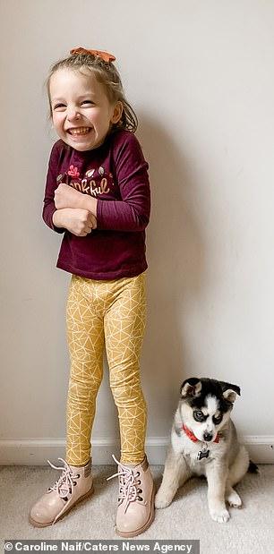 6岁脑瘫小女孩坚持治疗5年,5岁小女孩脑瘫努力走路