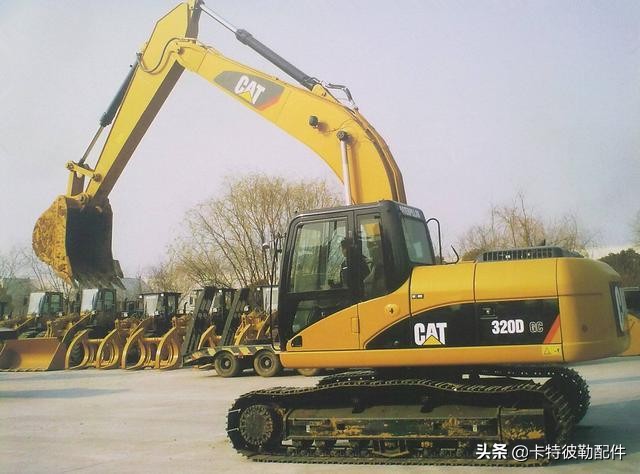 卡特330挖机行走跑偏,卡特320行走跑偏怎么调