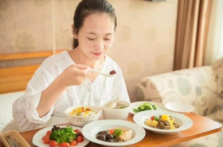 哺乳期奶水少了宝宝吃不饱怎么办,哺乳期吃不饱奶量会少吗
