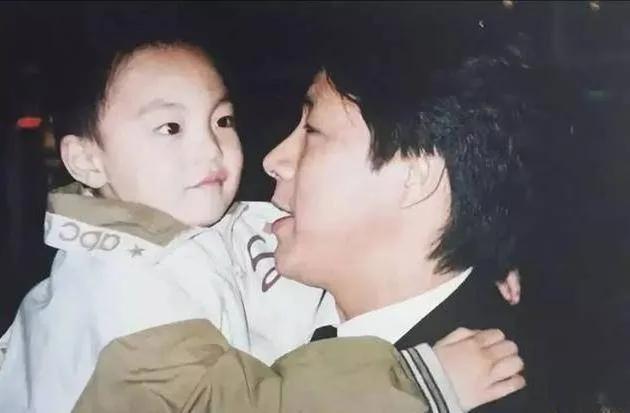 cba球员胡明轩打野球,cba胡明轩圈粉