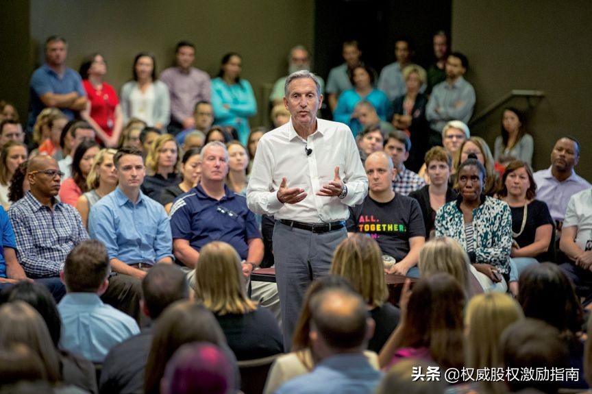 星巴克创始人的艰难时刻,星巴克创始人传奇