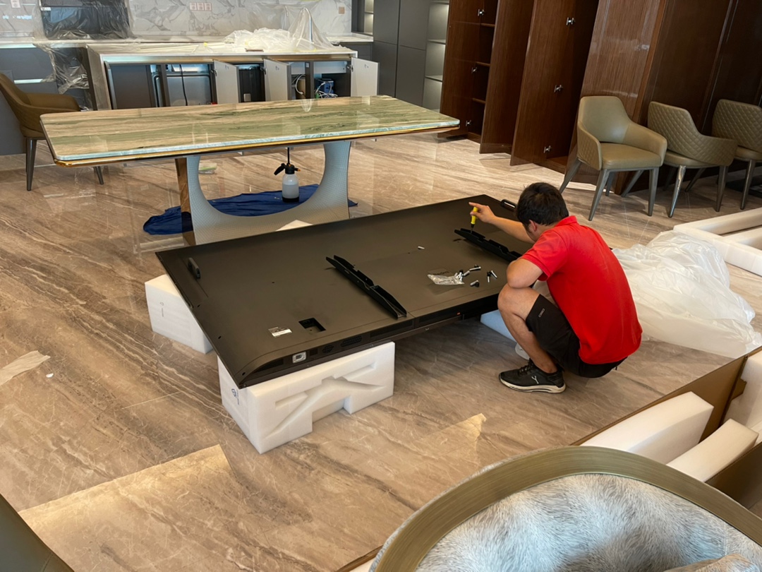 买家电网上买还是店里买,买家电网上买好还是去实体店好