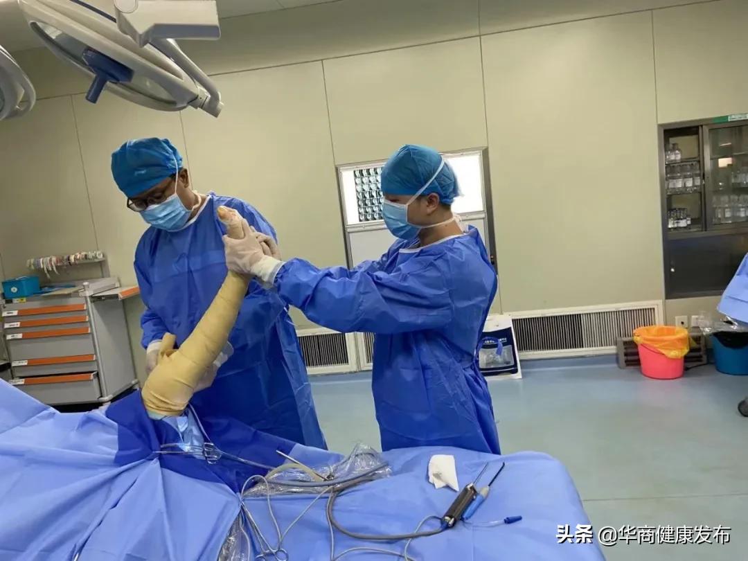 脚膝盖腘窝囊肿手术要关注什么,腘窝囊肿关节镜切除