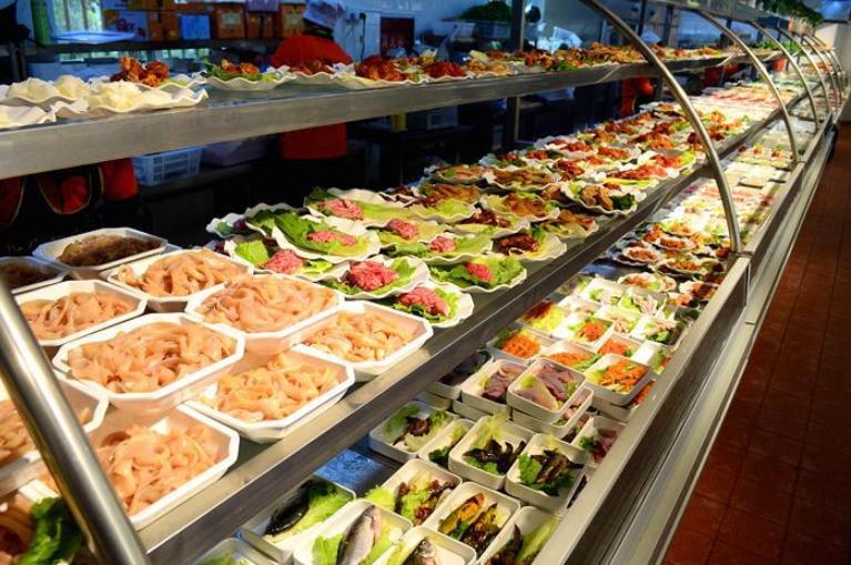 吃自助餐千万别吃的食物,吃自助餐吃的食材不新鲜怎么处理