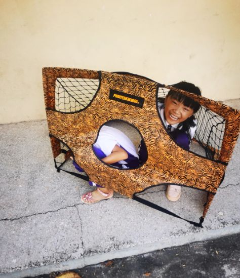 捐百万广告位，3国脚进大山支教孩子狂喜：足球是啥？