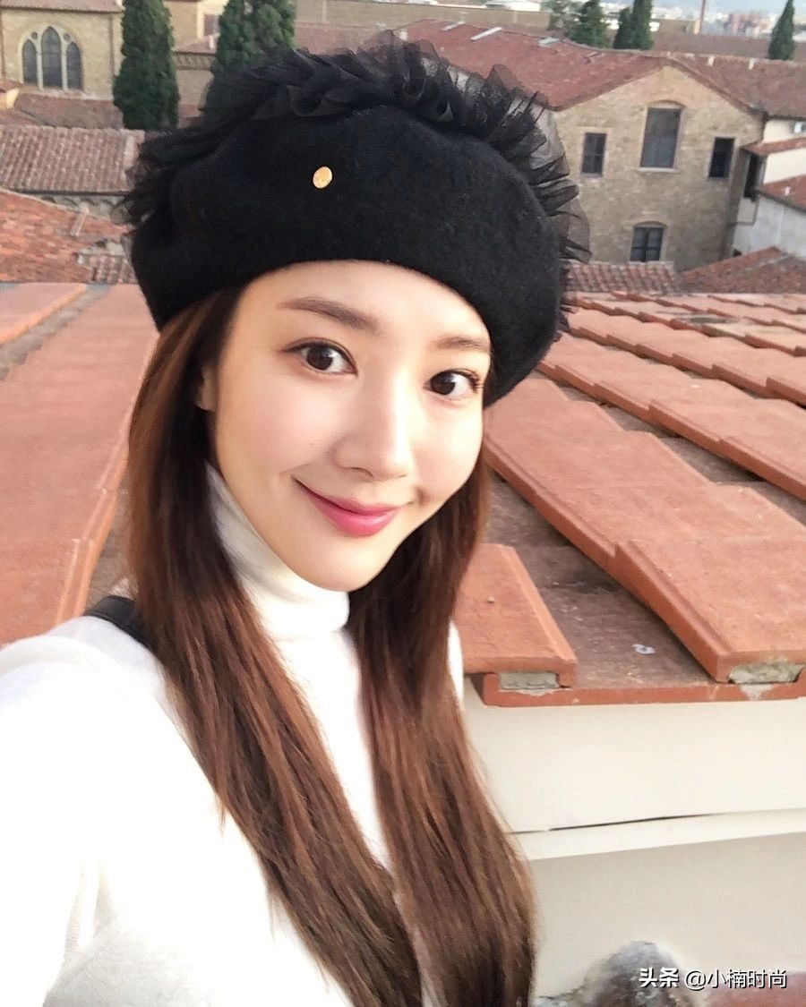 泫雅iu同款,韩星戴的帽子