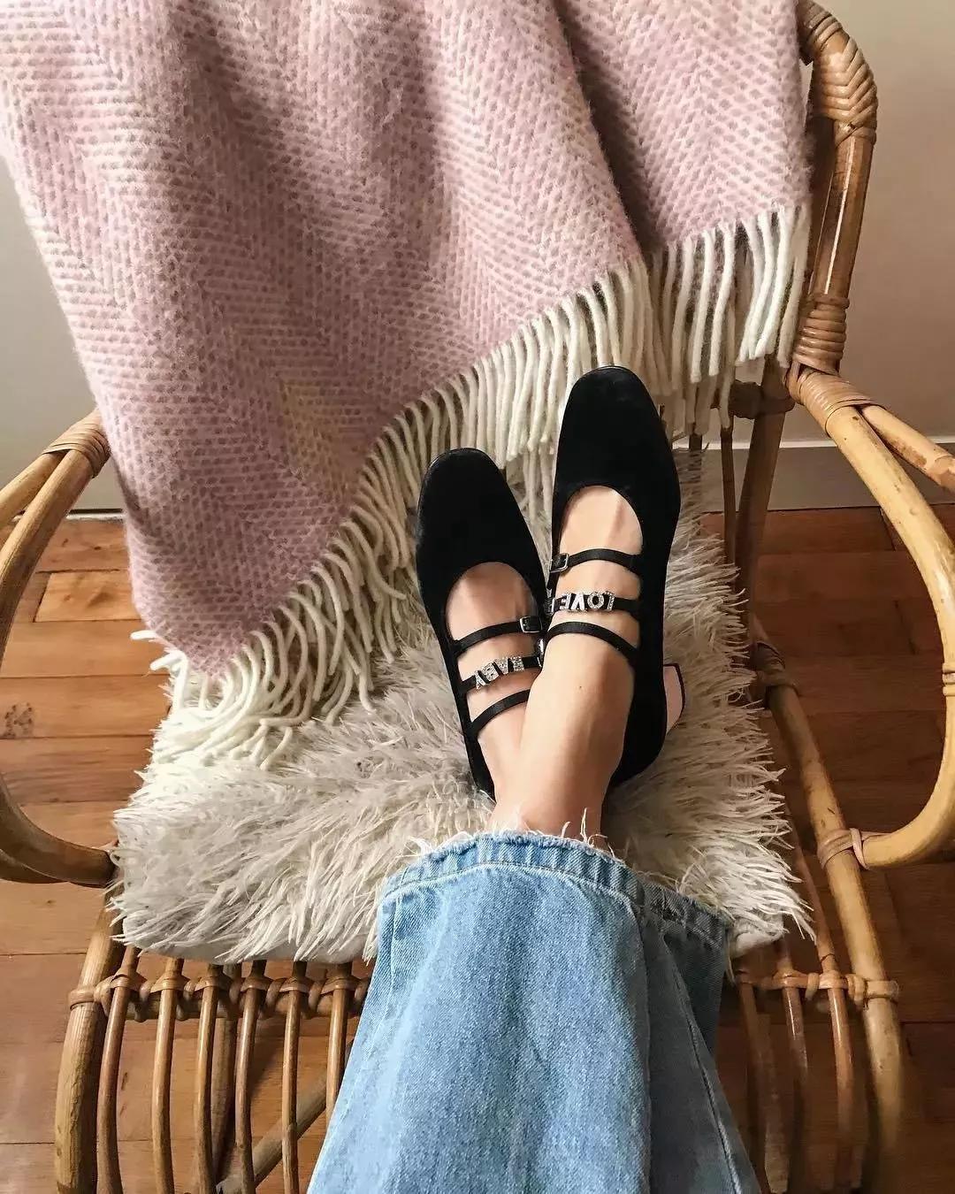 火了100年的初恋鞋，到现在刘雯还在穿它！