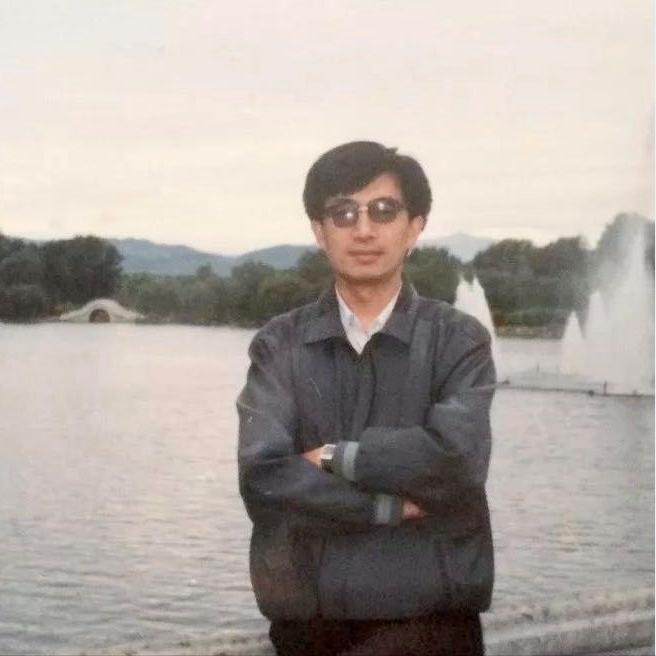 国内首家*人用成品**店破冰史，曾被骂作“流氓老板”和“流氓店铺”